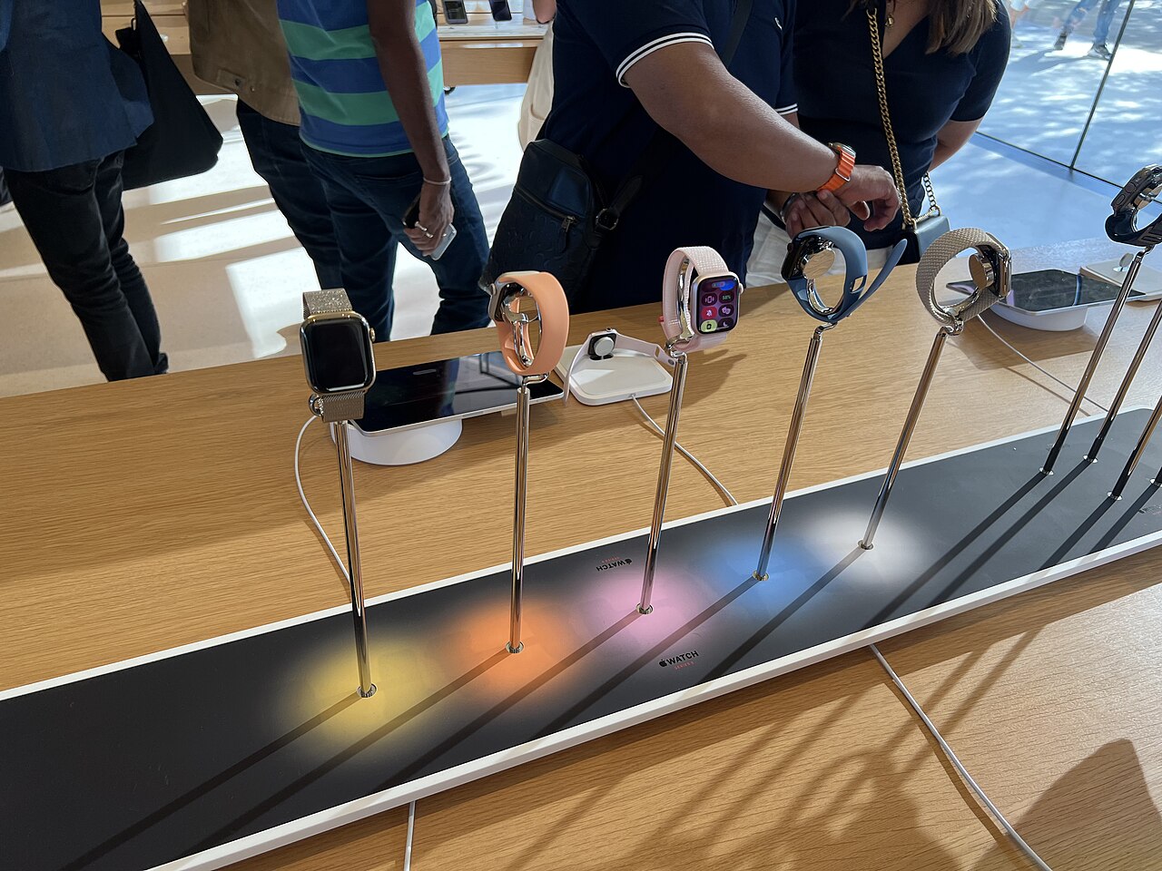 Apple Watch Series 11 (42mm) — Apple