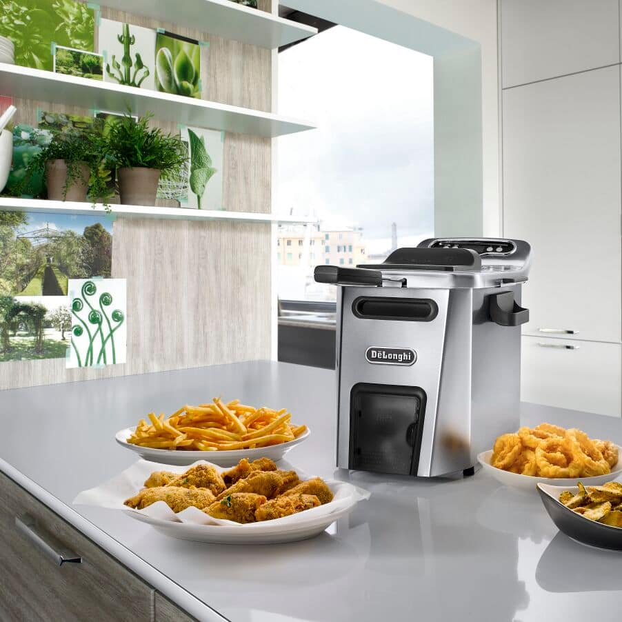 De'Longhi Livenza Cool Zone Deep Fryer D44528DZ — De'Longhi