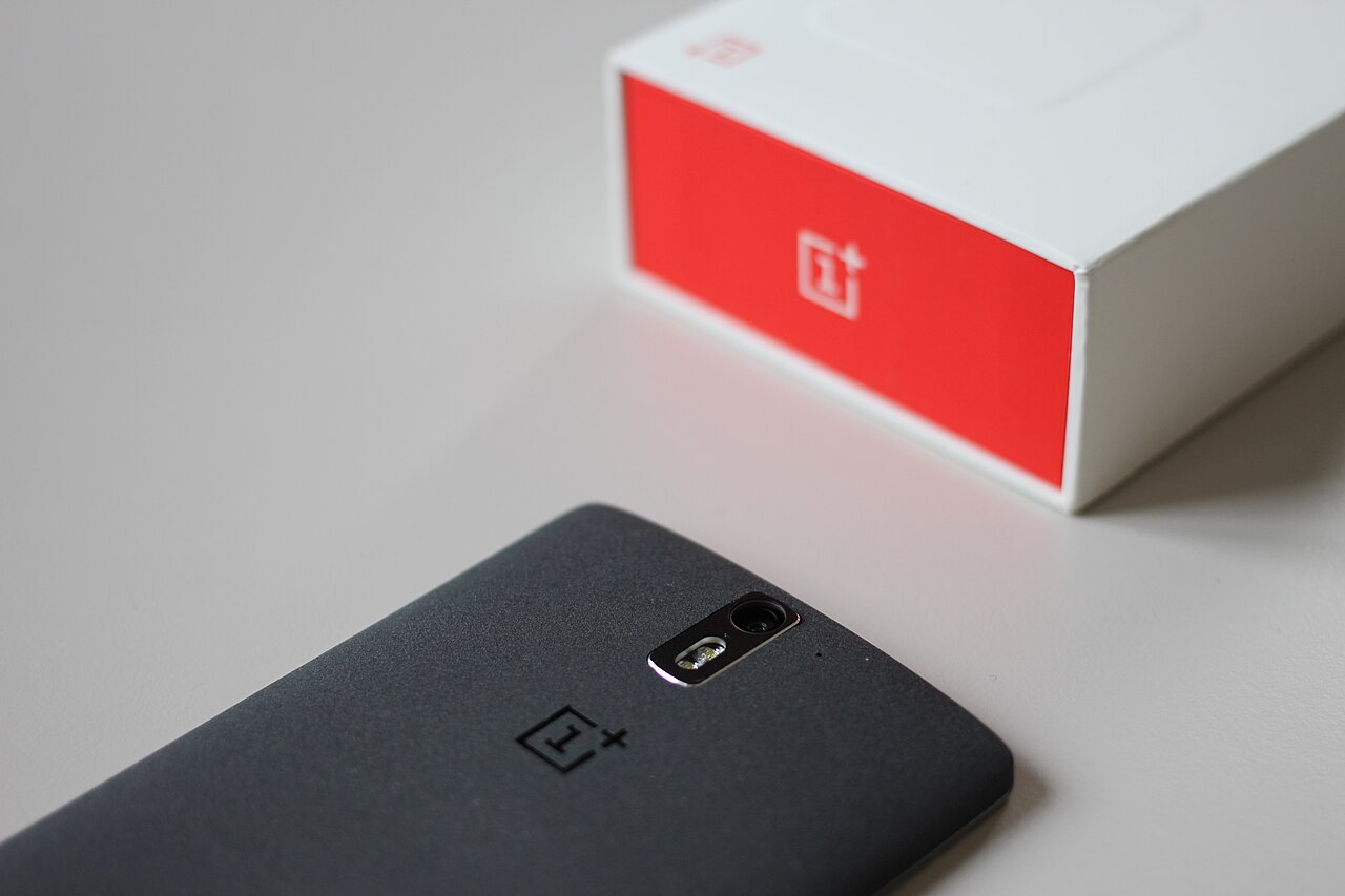 OnePlus 15 — OnePlus